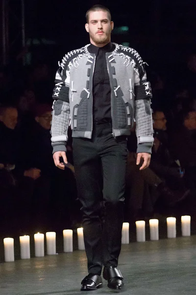 Look 31